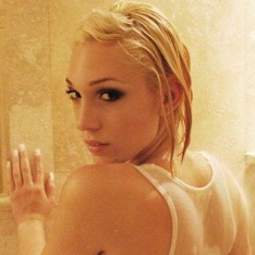 Lily Labeau