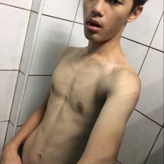 Ryan Roseporn model